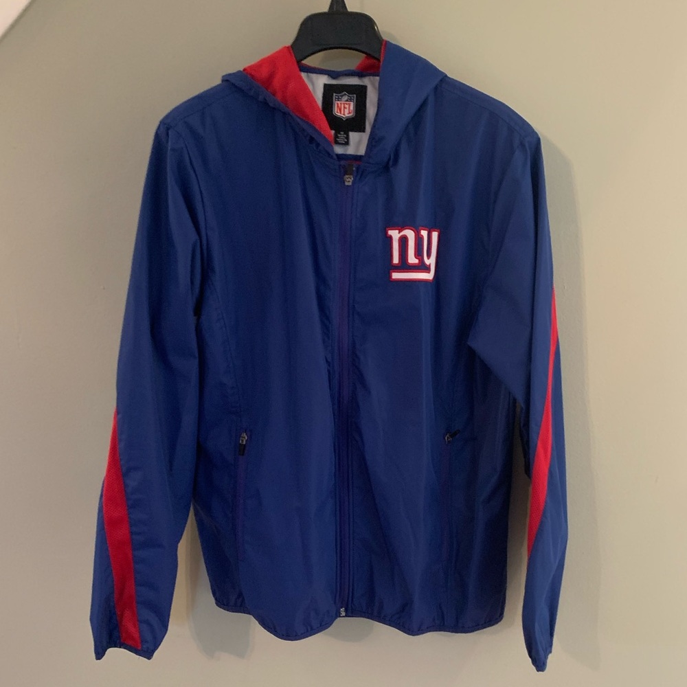 NFL Giants windbreaker men’s size M. Only worn once. Like new !